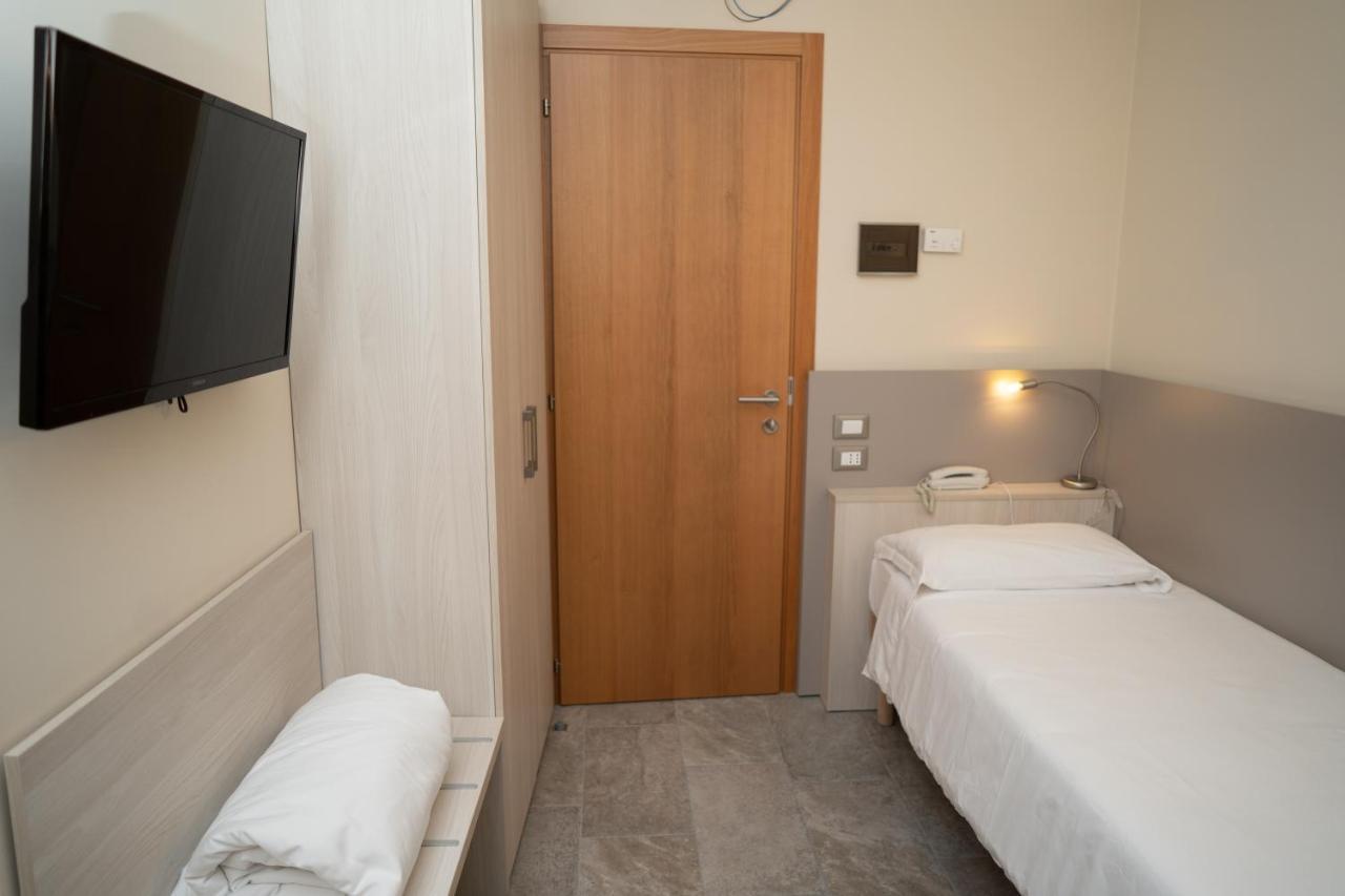 Hotel Europa Dossobuono Extérieur photo