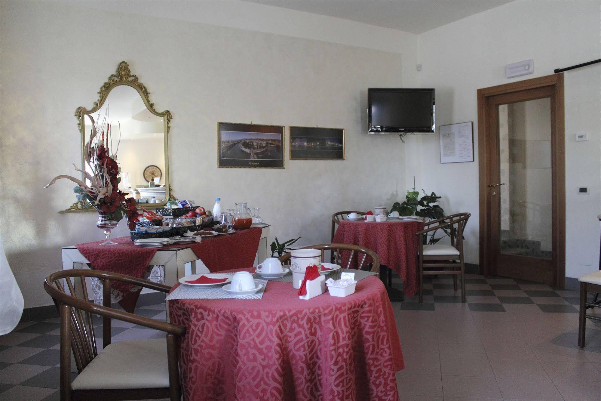Hotel Europa Dossobuono Extérieur photo